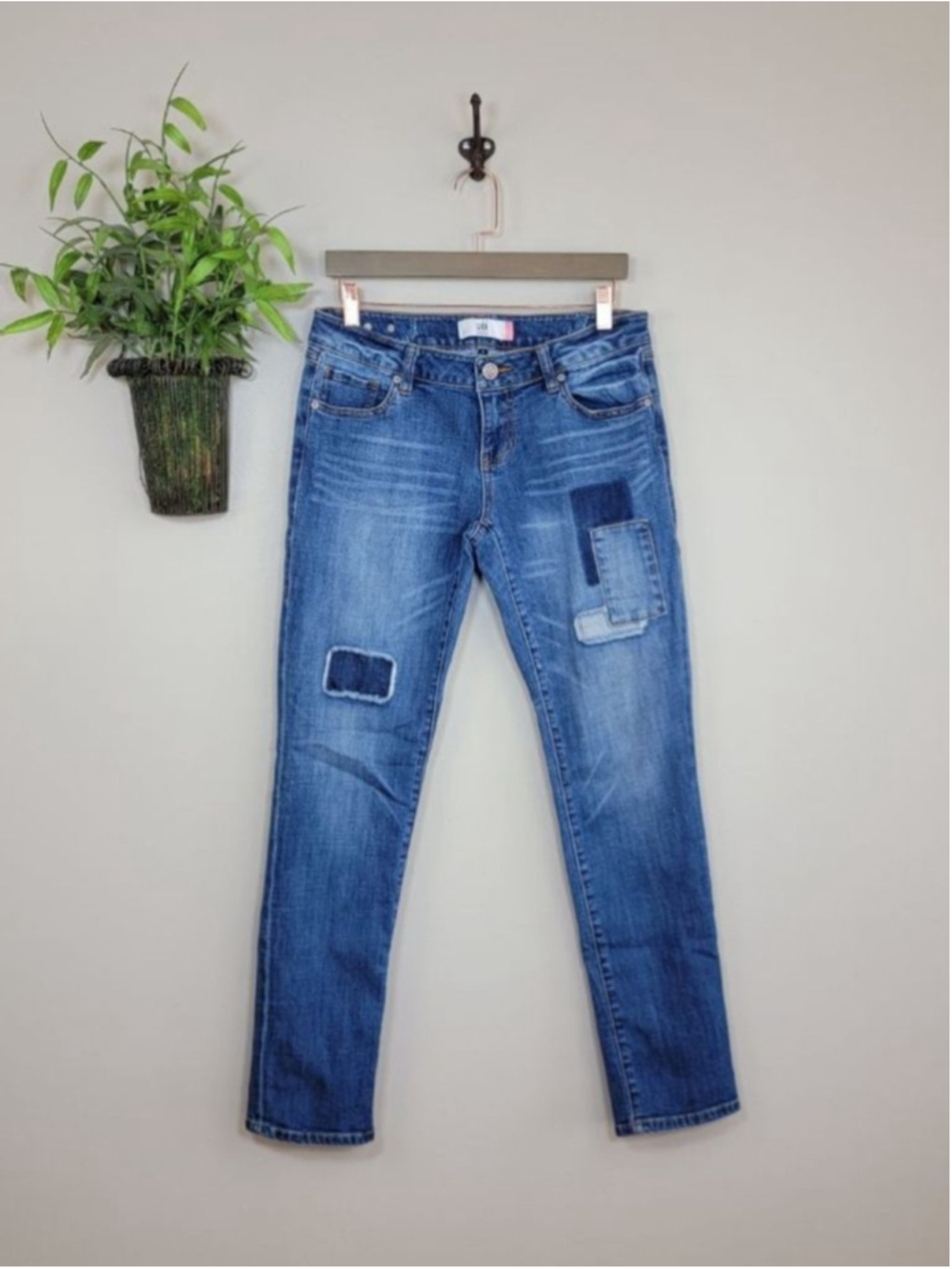 CAbi #5308 Slim Boyfriend Patchwork Relaxed Jeans Low Rise Medium Blue Wash 4